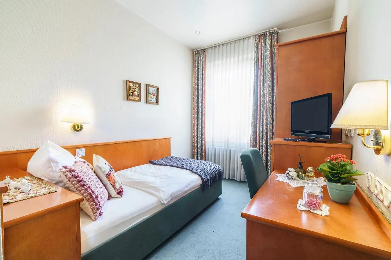 Tante Alma'S Koelner Hotel  Cologne