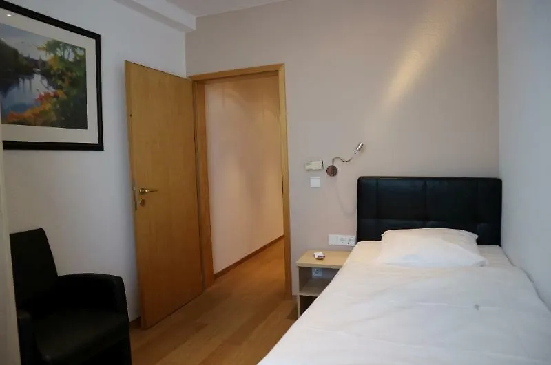 Tante Alma'S Koelner Hotel 3*, Cologne