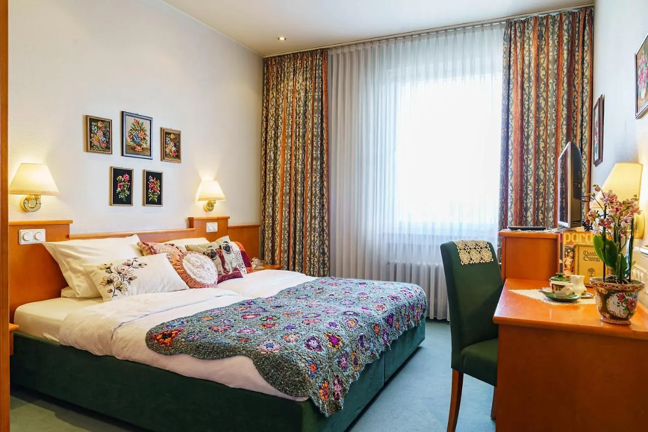 Tante Alma'S Koelner Hotel Kolín nad Rýnem