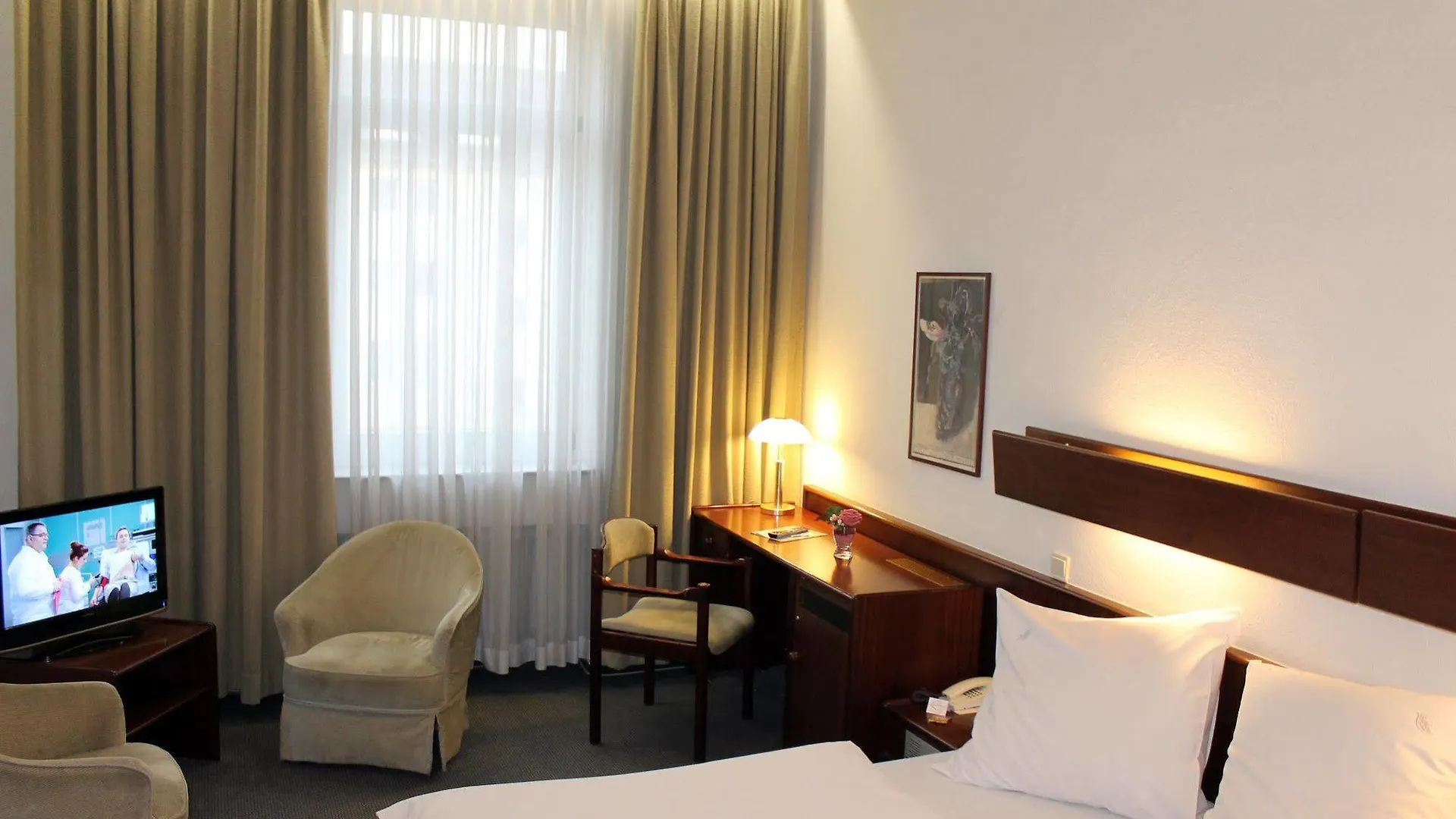 Tante Alma'S Koelner Hotel 3*, Kolín nad Rýnem